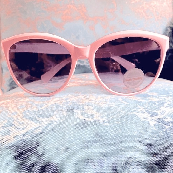 Accessories - NEW PASTEL PINK SUNGLASSES
